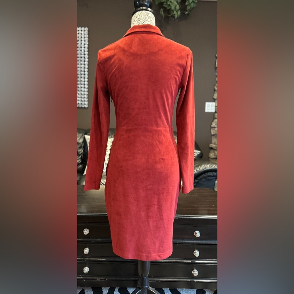 Guess by Marciano Burnt Rust Coloured Dress - Picture 3 of 7